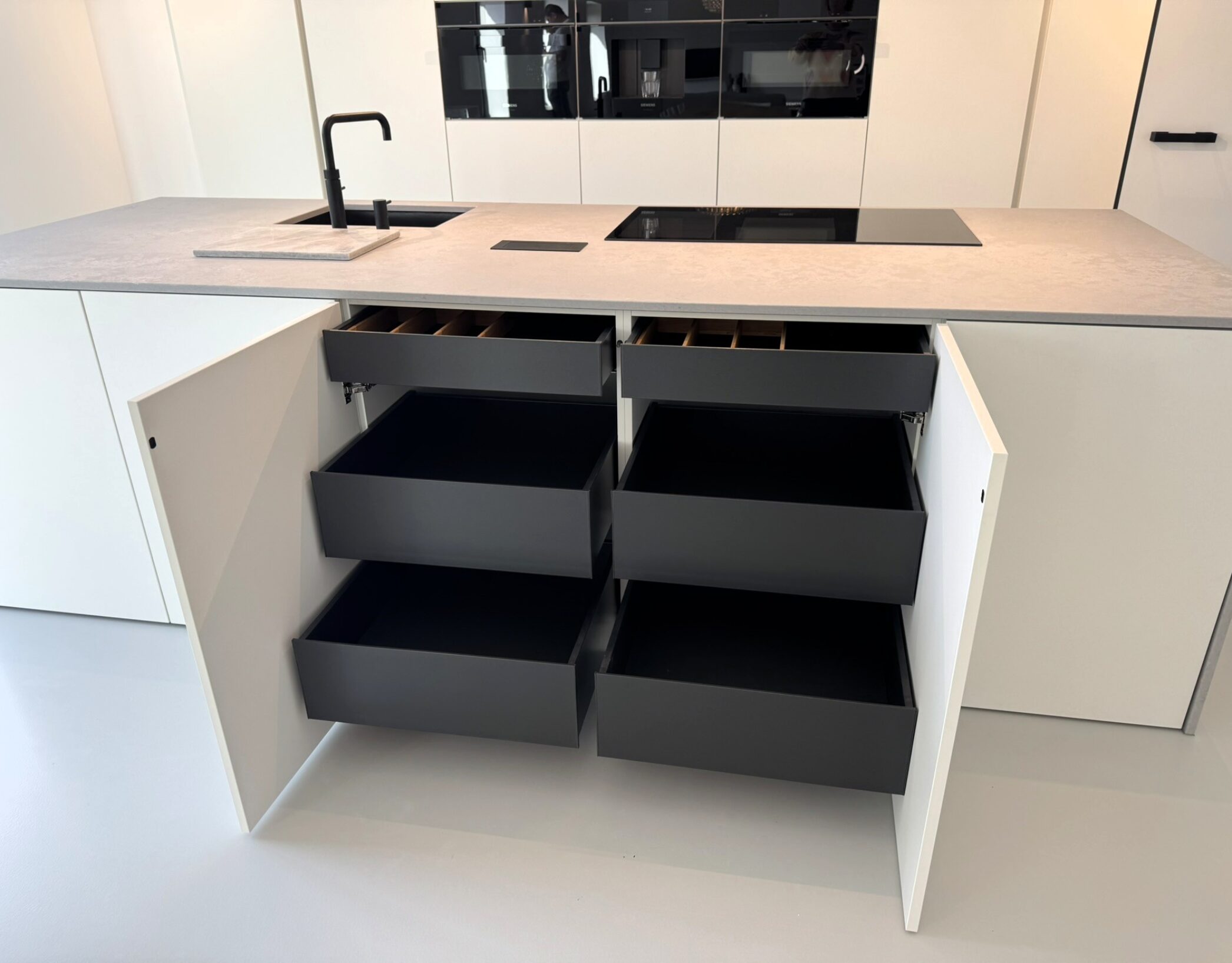 philipp-kueche-schrank-vorne